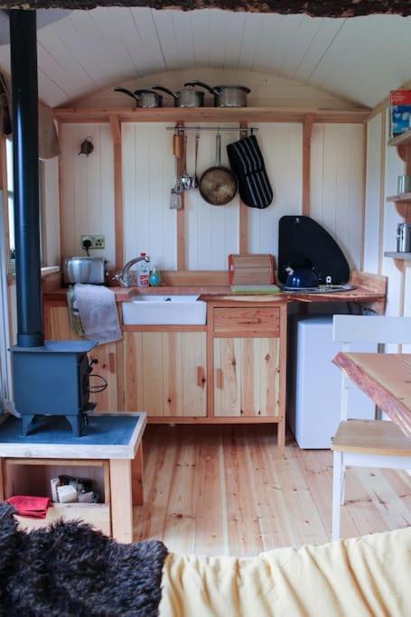 שרוסברי The Shepherds Hut מראה חיצוני תמונה
